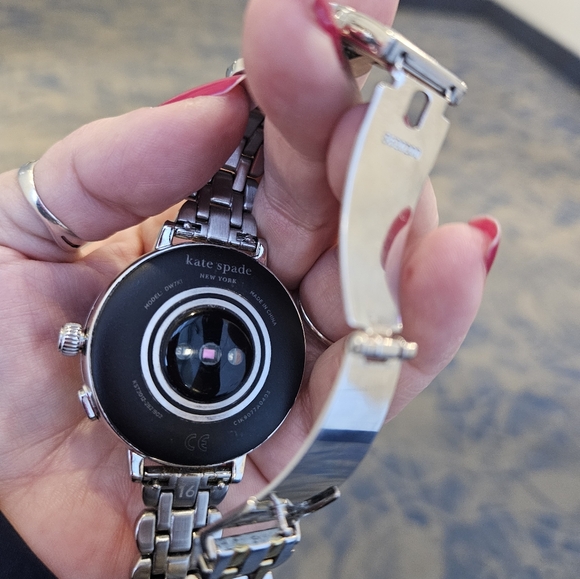 KATE SPADE Smart Watch 2 (Two-Tone Stainless Steel - Picture 3 of 4